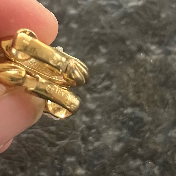 Vintage Trifari Snap Clip On Earrings Gold with Pearly Beads Midcentury - Picture 7 of 7